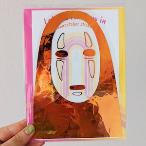 No Face suncatcher, autocollant de fenêtre Spirited Away, autocollant de rayons arc-en-ciel, autocollant holographique suncatcher, autocollant de rayons de soleil Ghibli
