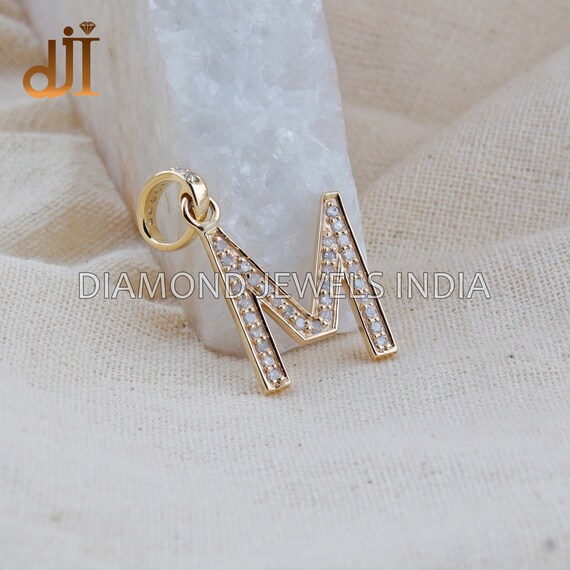ソリッド 14k イエロー ゴールド パヴェ ダイヤモンド イニシャル M 
