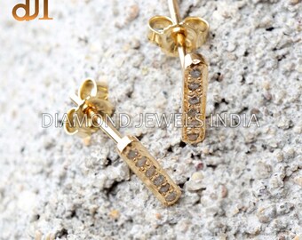 送料関税込【AMY O】Dainty Pave Curved Bar Studs☆国内発送♪ Solid 14k Yellow Gold Stud Single Line Pave Diamond Handmade