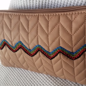 Bolsos de mujer, carteras de mujer, bolsos de mano, neceser, cartera de piel, cartera beige, monedero bordado, bolsos de mujer, bolsos de mujer, neceser