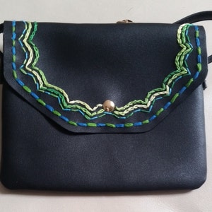 Bolsos de mujer, bolsos de mano para mujer, bolsos de señora, bolsos bandolera, bolso de piel, bolso negro, bolso único, bolso floral, bolso de tela pintado a mano,