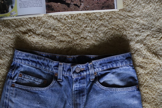 80s vintage cut off Levi’s denim shorts - image 3