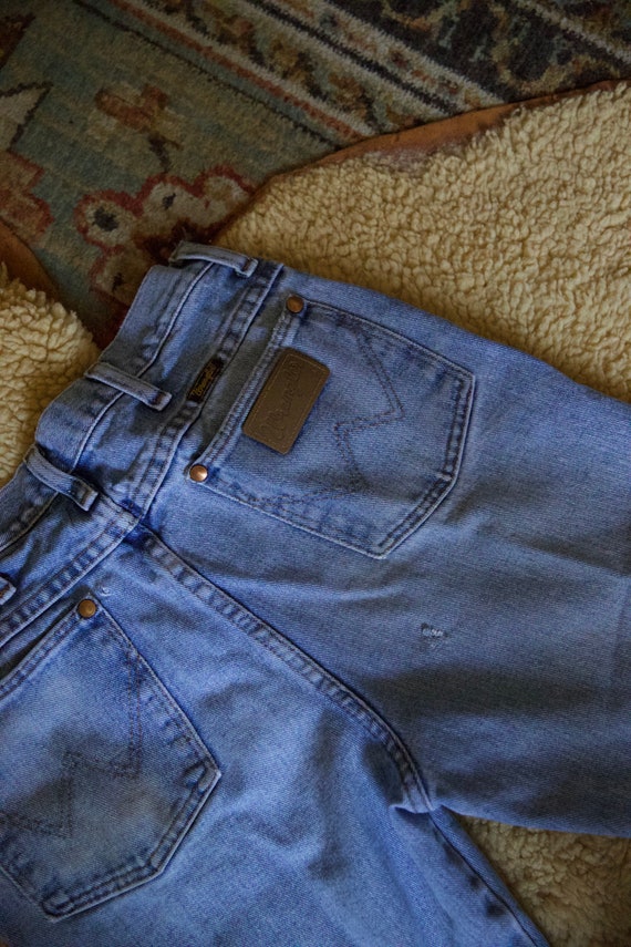 Vintage 80s Wrangler Light-wash Jeans // Tag size 