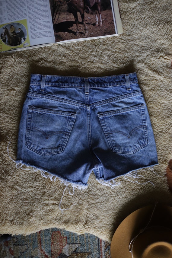 80s vintage cut off Levi’s denim shorts - image 2