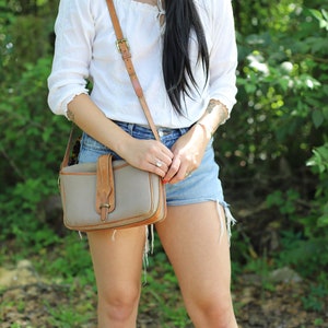 Vintage 80s, 90s Dooney + Bourke Crossbody Bag