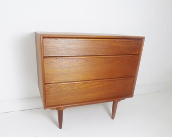 Vintage Danish Teak Chest of Drawers By Gunni Omann