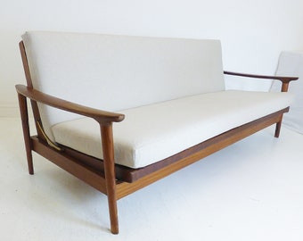 Vintage Guy Rogers 'New Yorker' Sofa Bed Sofa