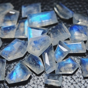 10 Pieces, Rainbow Moonstone Side Drilled Faceted Fancy Shape, Size 14x7mm To 7x5mm
