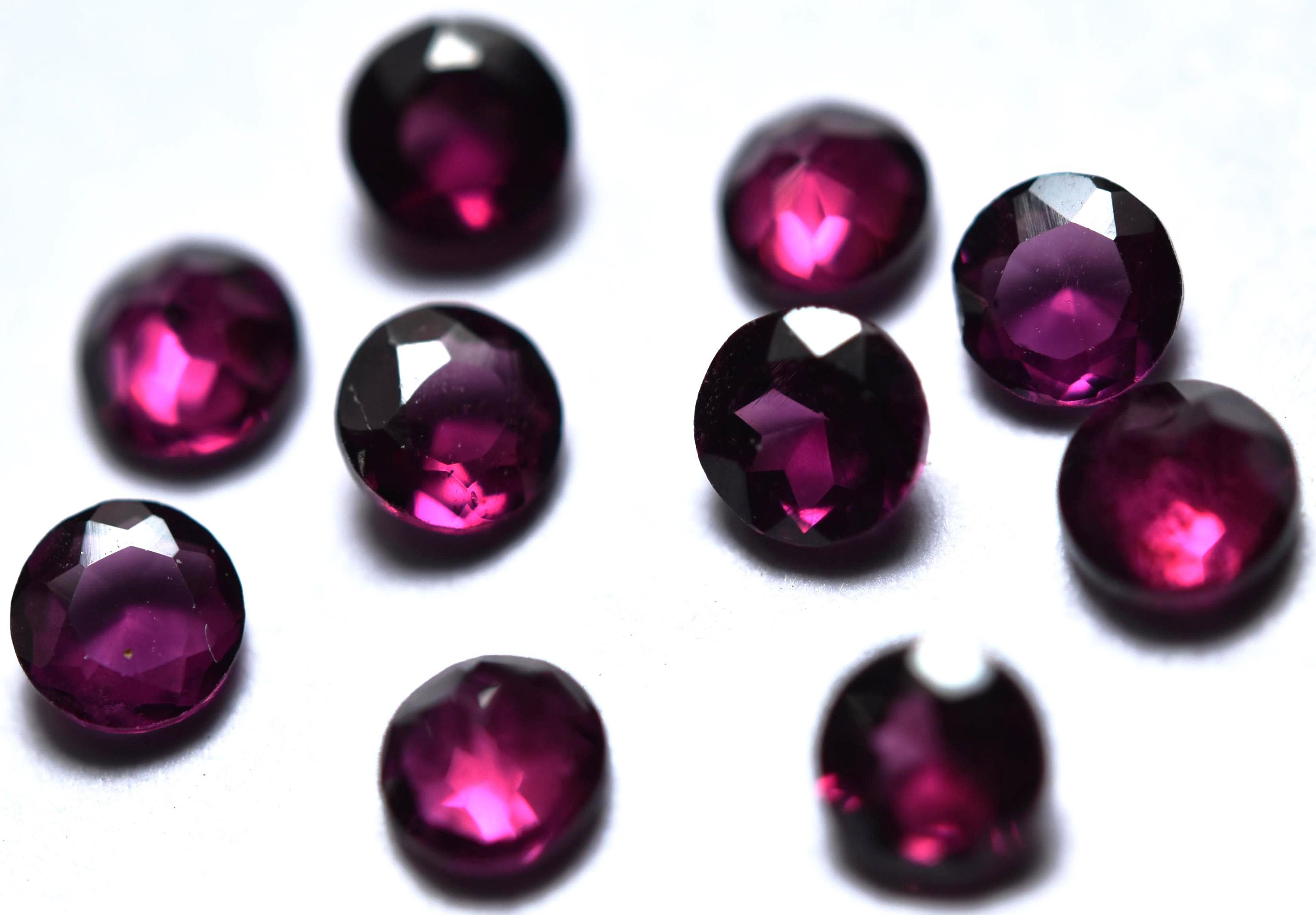 10 Pieces, Rhodolite Pink Garnet Undrilled Faceted Round Shaped Cut Stone, Size 3mm