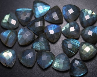 4 Pieces, Labradorite Blue And Green Blue Flashy, Side Drilled, Faceted Trillion, Size 16mm