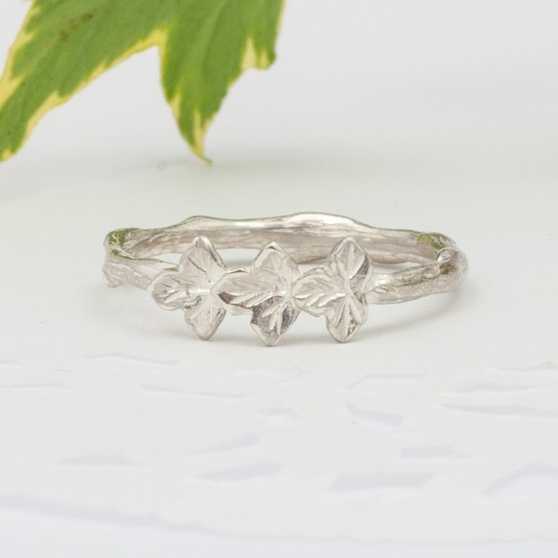 silver ivy leaf ring