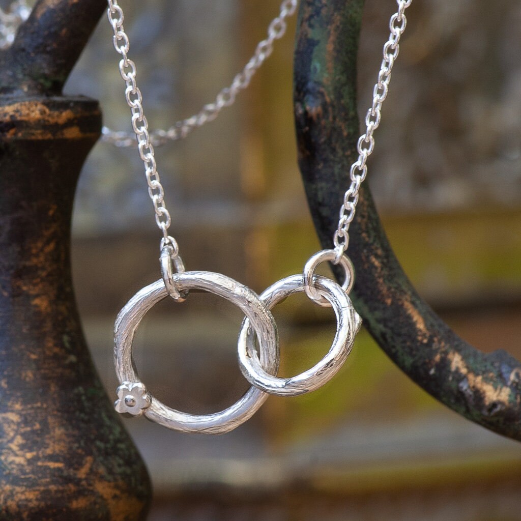 Engraved Interlocking Circles Necklace | Caitlyn Minimalist