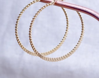 Round braided hoop earrings 50 mm and 60 mm in hypoallergenic stainless steel gilded with fine gold
