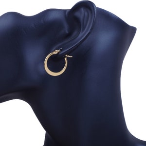 Round flat end hoop earrings 15 mm, 20 mm, 25 mm, 30 mm, 35 mm, 40 mm hoop earrings in hypoallergenic gold-plated stainless steel 2 cm