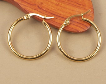 Par de aretes redondos de aro de 25 mm, anillos de acero inoxidable antialérgicos dorados con oro fino