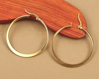 Round flat end hoop earrings 15 mm, 20 mm, 25 mm, 30 mm, 35 mm, 40 mm hoop earrings in hypoallergenic gold-plated stainless steel