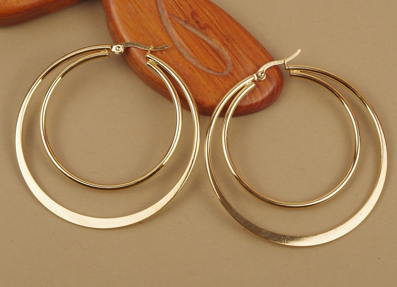 Boucles d'oreilles créoles rondes double rang 55 mm, anneaux en acier inoxydable dorées à l'or fin, hypoallergénique image 1