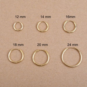 Paire d'anneaux mini créoles huggie 12, 14, 16, 18, 20, 24 mm épaisseur 2 mm, en acier inoxydable hypoallergénique doré à l'or fin