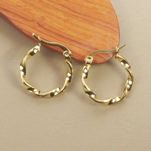 20 mm twisted round hoop earrings, hypoallergenic stainless steel rings gilded with fine gold