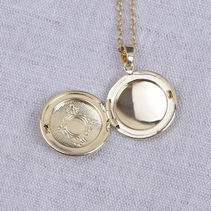 Photo holder medallion necklace, in gold-plated stainless steel, several chains to choose from, image 2