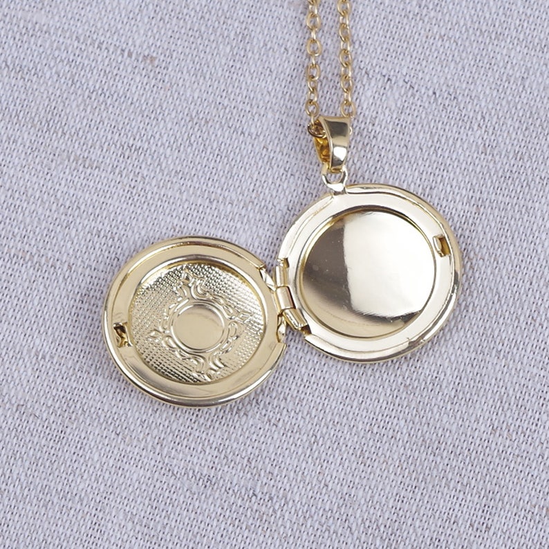 Photo holder medallion necklace, in gold-plated stainless steel, several chains to choose from, image 2