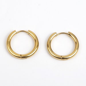 Pair of mini huggie hoop earrings 21 mm, 3 mm thick in hypoallergenic stainless steel gilded with fine gold