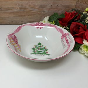 SANGO Home for Christmas 1992 #4829-Indonesia 9&quot; groenteschaal ~ harten romantisch roze met kerstboom