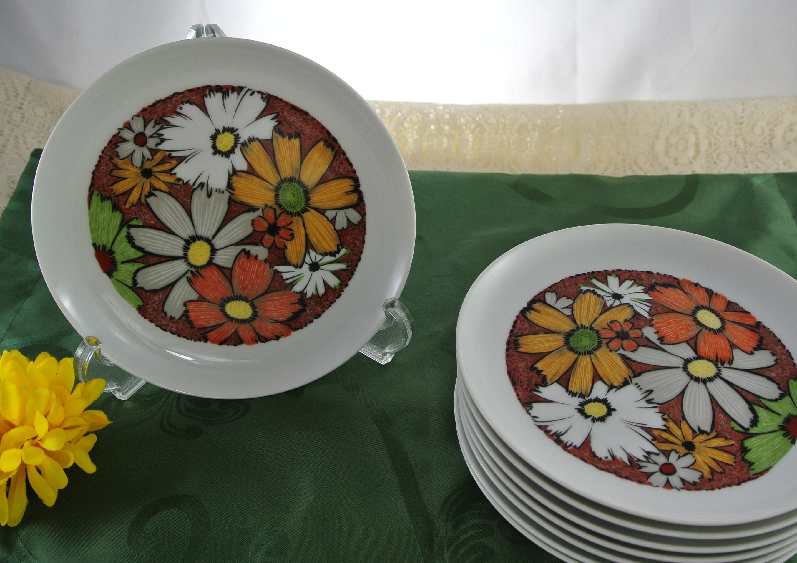 ジィー　アイモ・ニェットボリ ホワイトの花の陶板 22cm 1970年代 ジィー アイモ・ニェットボリ ホワイトの花の陶板 22cm 1970年代
