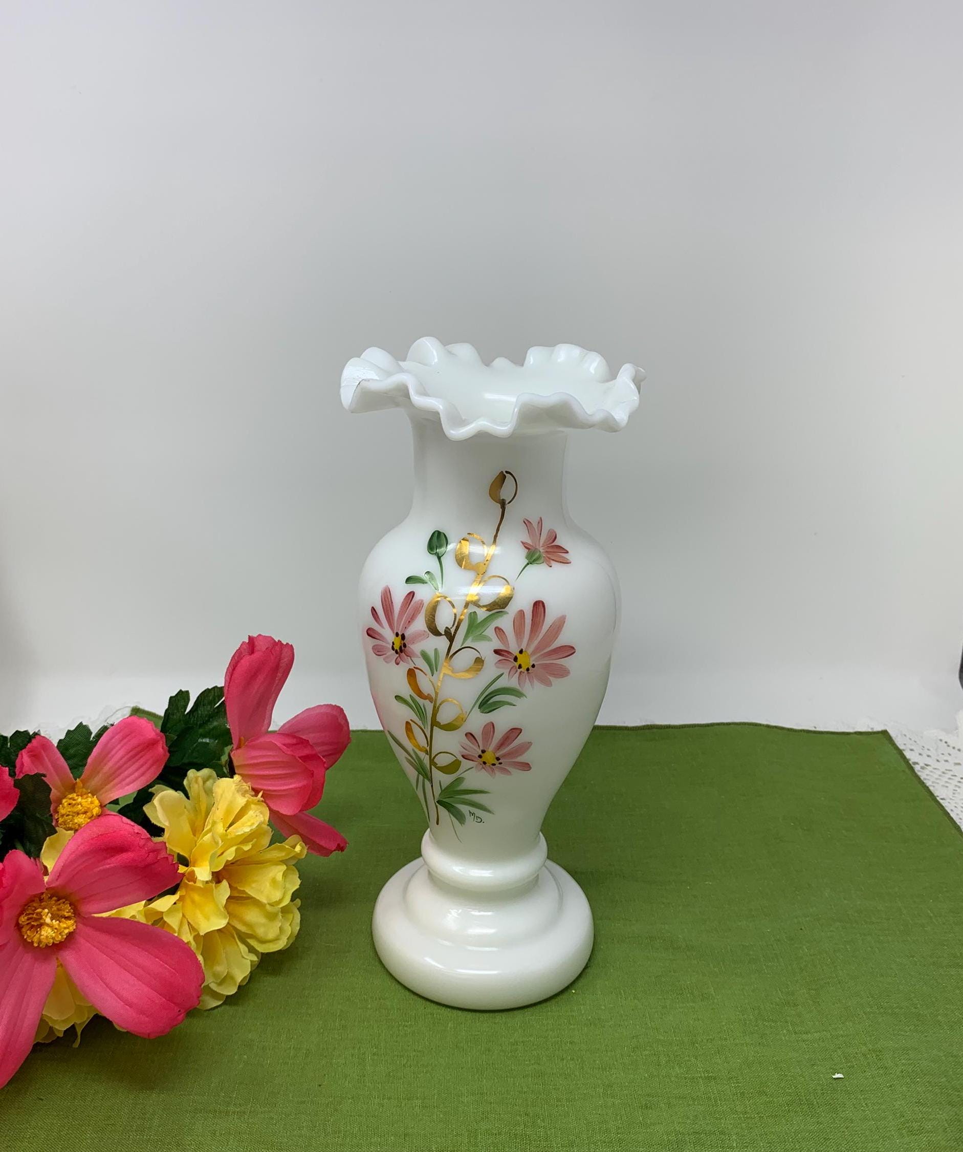 フェントン 花瓶 フリルフラワーベース ミルクガラス ビンテージ ラメ