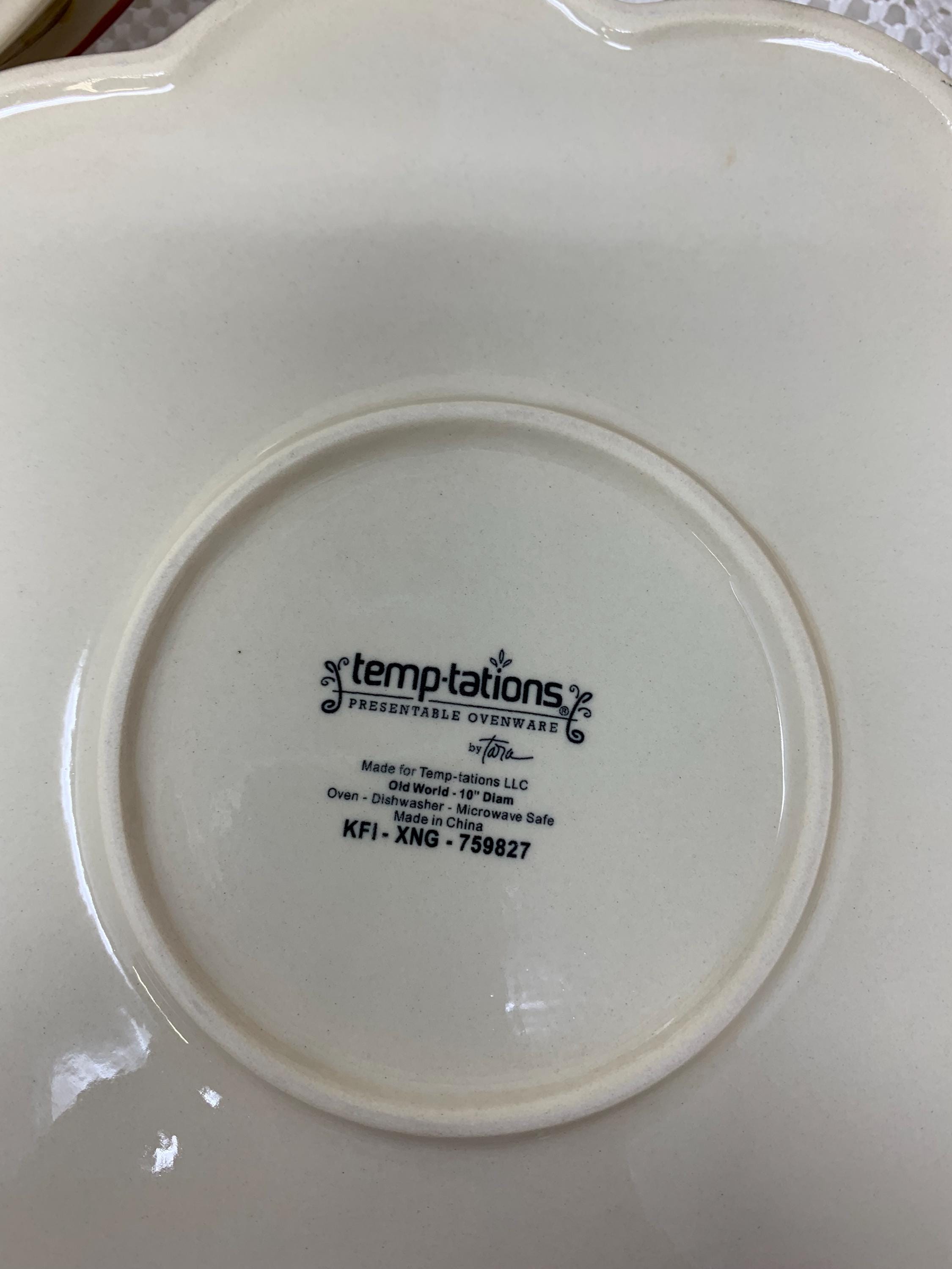 Temptations by Tara Old World Oak Leaf Fall Pattern ~ 10