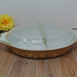 Vintage Pyrex Early American Heritage Brown and Gold Pattern Oval Divided Casserole 063 with Lid