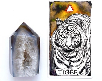 Agate Geode .35 lb Crystal Tower- Clear Quartz Druzy Cluster- Hand selected for beauty and form- 160g