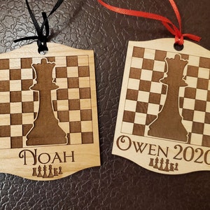 Chess Ornament with QUEEN - Customized - Personalized - Wood - Lasered