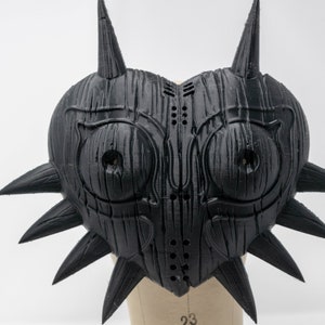 Majora&#39;s Mask from Zelda with Wood Grain Detail Cosplay Mask Unfinished