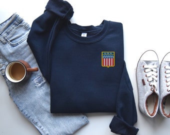 Broderad USA amerikansk flagga klassisk unisex rund hals tröja, amerikansk tröja