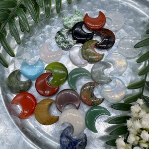 Moon Carving - Crystal Moon Carving - Carved Crystal Moon