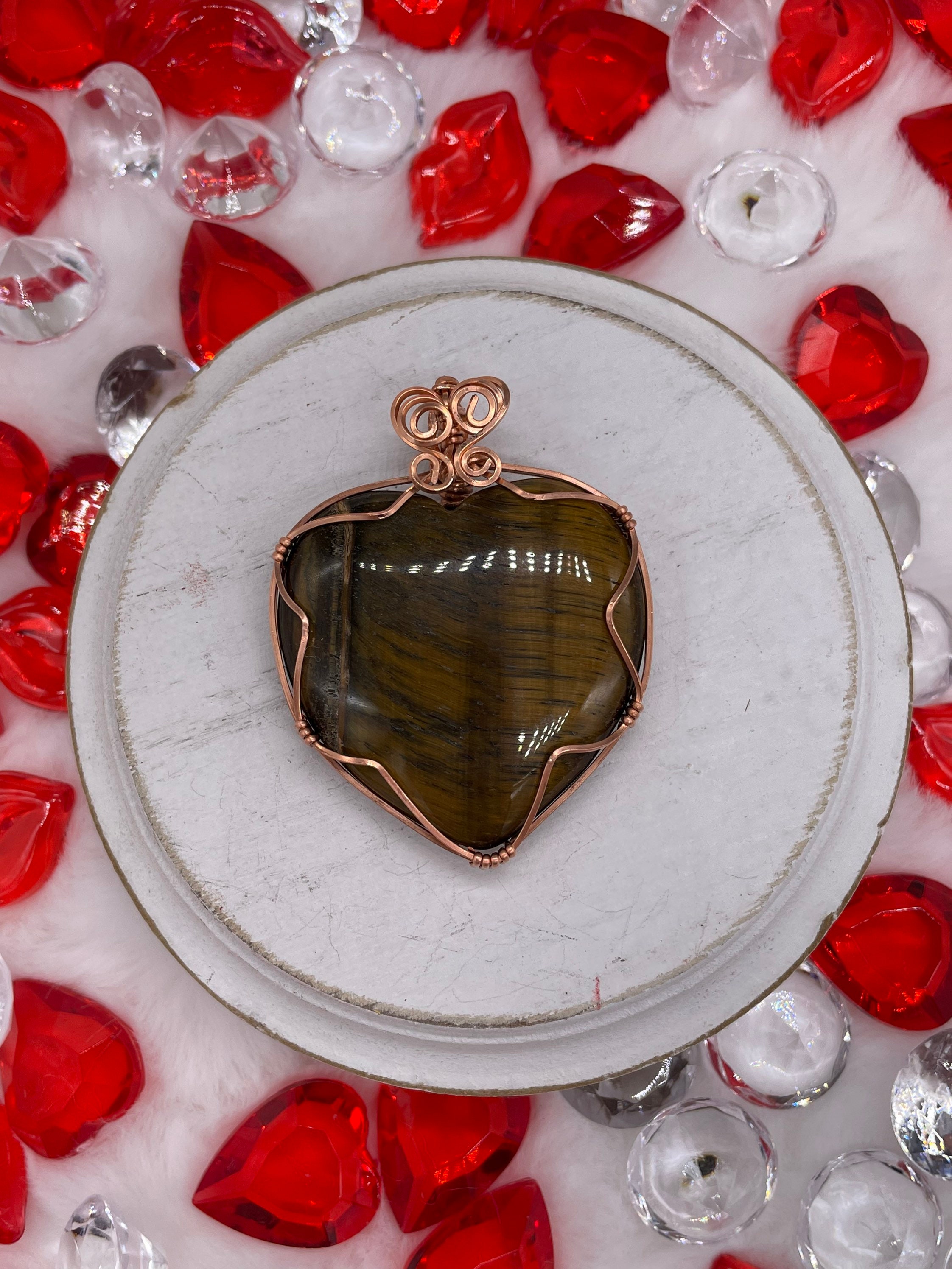 Handcrafted Wire Wrapped Tigers Eye Heart Tiara Green Dyed Tiger Eye Heart Wire Wrapped Pendant in Gold  main image 4
