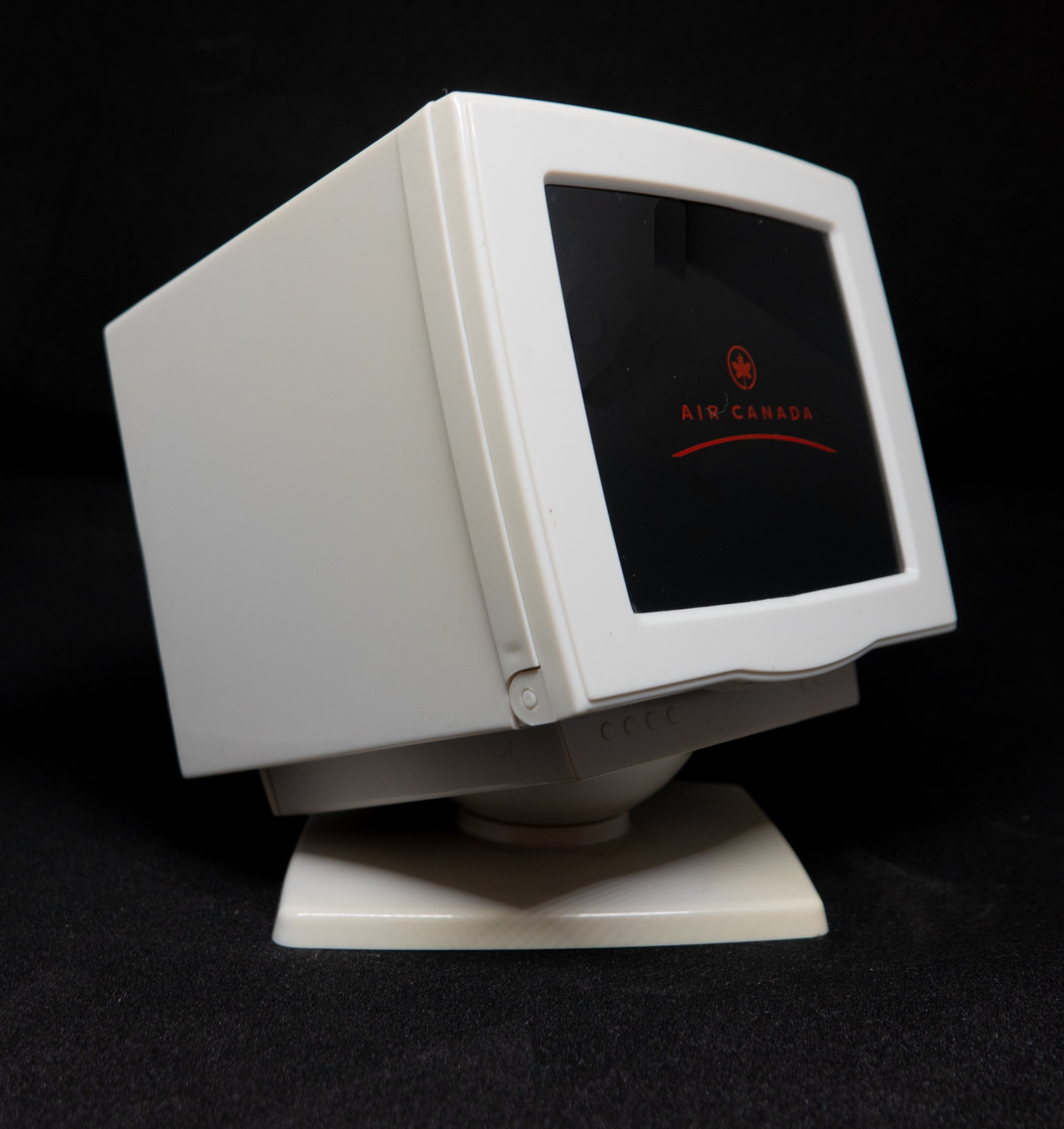 Retro Style Computer Monitor | atelier-yuwa.ciao.jp