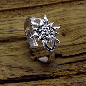 Edelweiss Ring- in 925 Silver blackened