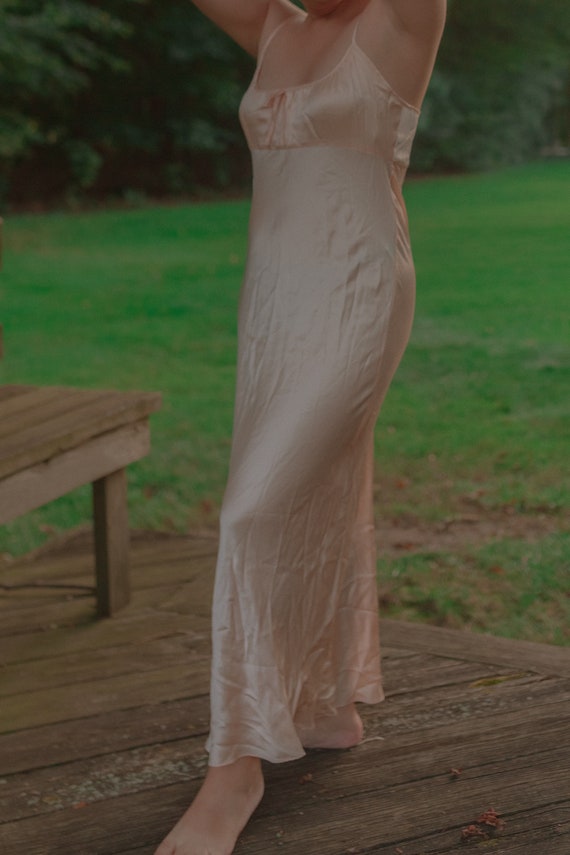 Vintage Bombshell Peach Maxi Slip Dress || Marilyn