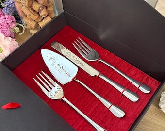 Personalized Wedding Cake Server set in Gift box - Customized Engraved Cutting Kit - Anniversary family gift - Housewarming wedding Keepsake