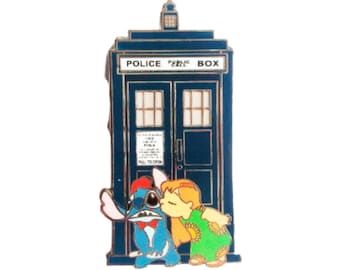 Pin – Stitch from Lilo and Stitch – Disney Fantasy | Hawaii Adventure Collectible Gift for Family and Friendship Lovers