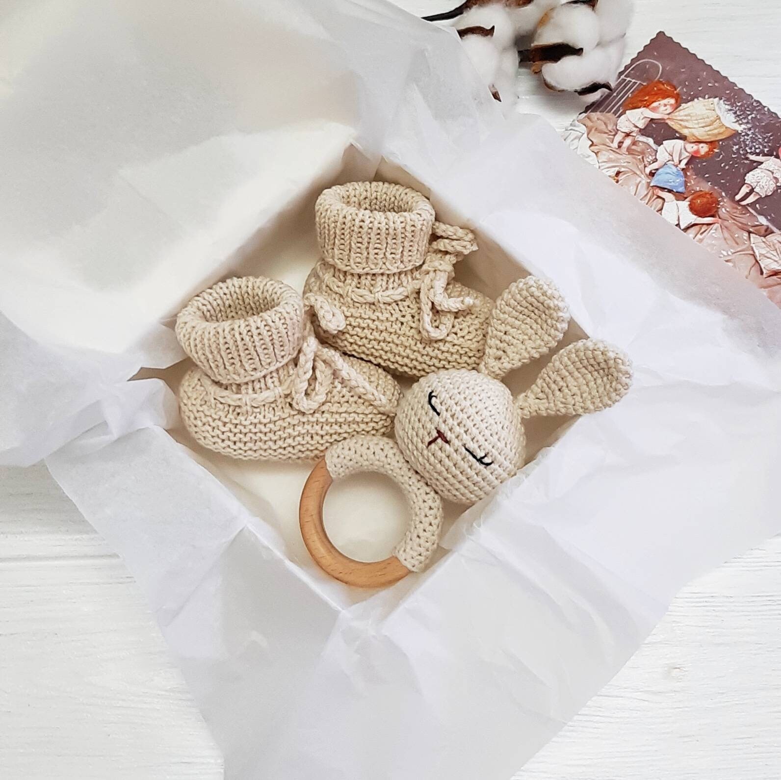 Pregnancy gift for first time moms, new mom gift basket, gender neutral baby gift box, neutral baby congratulations gift, baby unisex gift