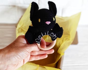 Black bat halloween baby rattle, crochet bat rattle on wooden ring, personalized baby halloween gift, spooky baby toys, goth baby shower