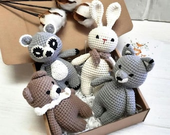 Animais de pelúcia da floresta: ursinho de pelúcia, guaxinim, coelho, lobo, raposa, brinquedos, chá de bebê com tema de floresta, decoração de quarto de bebê com animais da floresta em crochê, lobinho.