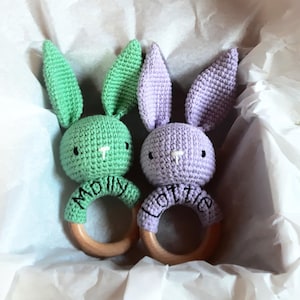Zwillings-Hase Rasseln, Zwillings-Mama-Geschenke, Zwillings-Schwangerschaftsankündigung, Zwillings-Babyparty, Zwillings-Rasseln und -Schühchen, Baby-Zwillingsgeschenke Junge und Mädchen