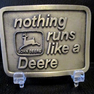 John Deere & Company &quot;Nothing Runs Like A Deere&quot;  1968 Leaping Deer Trademark Logo Pewter Belt Buckle Issued 1975 jd vintage collectible