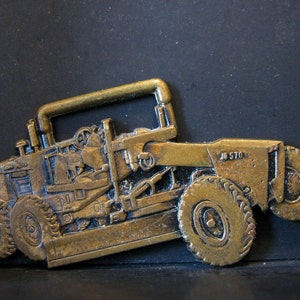 Vintage John Deere JD 570 Motor Road Grader Maintainer Brass Pocket Watch Fob Road Construction Heavy Equipment Mining Earth Moving Quarry