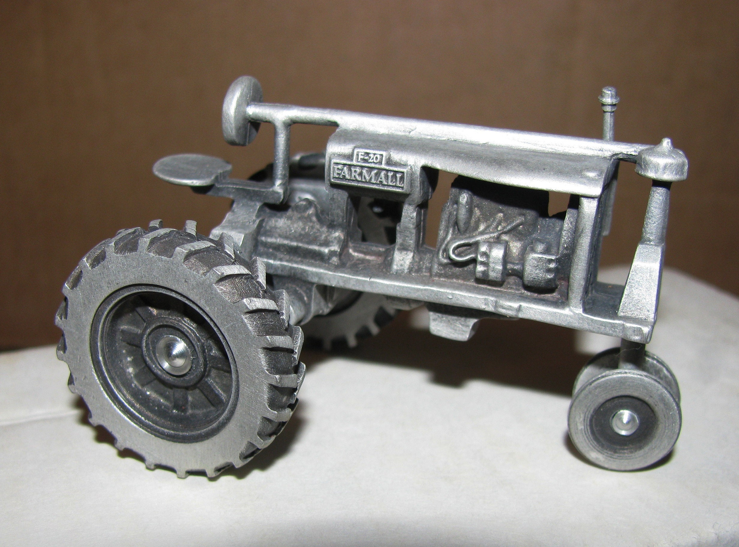 Toys 19391947 John Deere Model HN Two Cylinder Tractor 143 Spec Cast