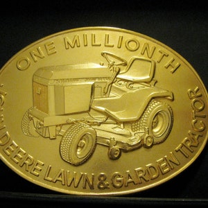 John Deere 318 Lawn & Garden Tractor Belt Buckle Commemorating One Millionth Manufactured Horicon Works WI 1984 Limited Edition Serial #5513